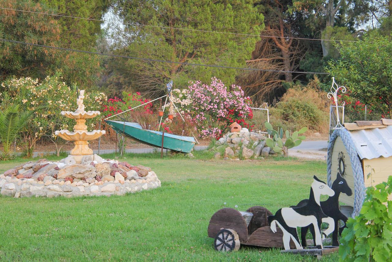 Kouros Resort Kalamákion 外观 照片