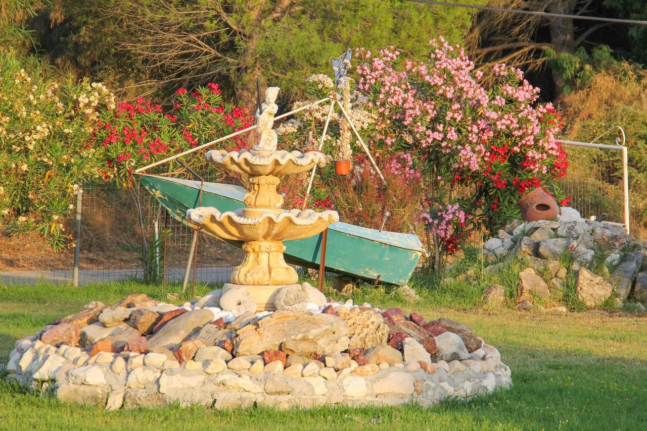 Kouros Resort Kalamákion 外观 照片